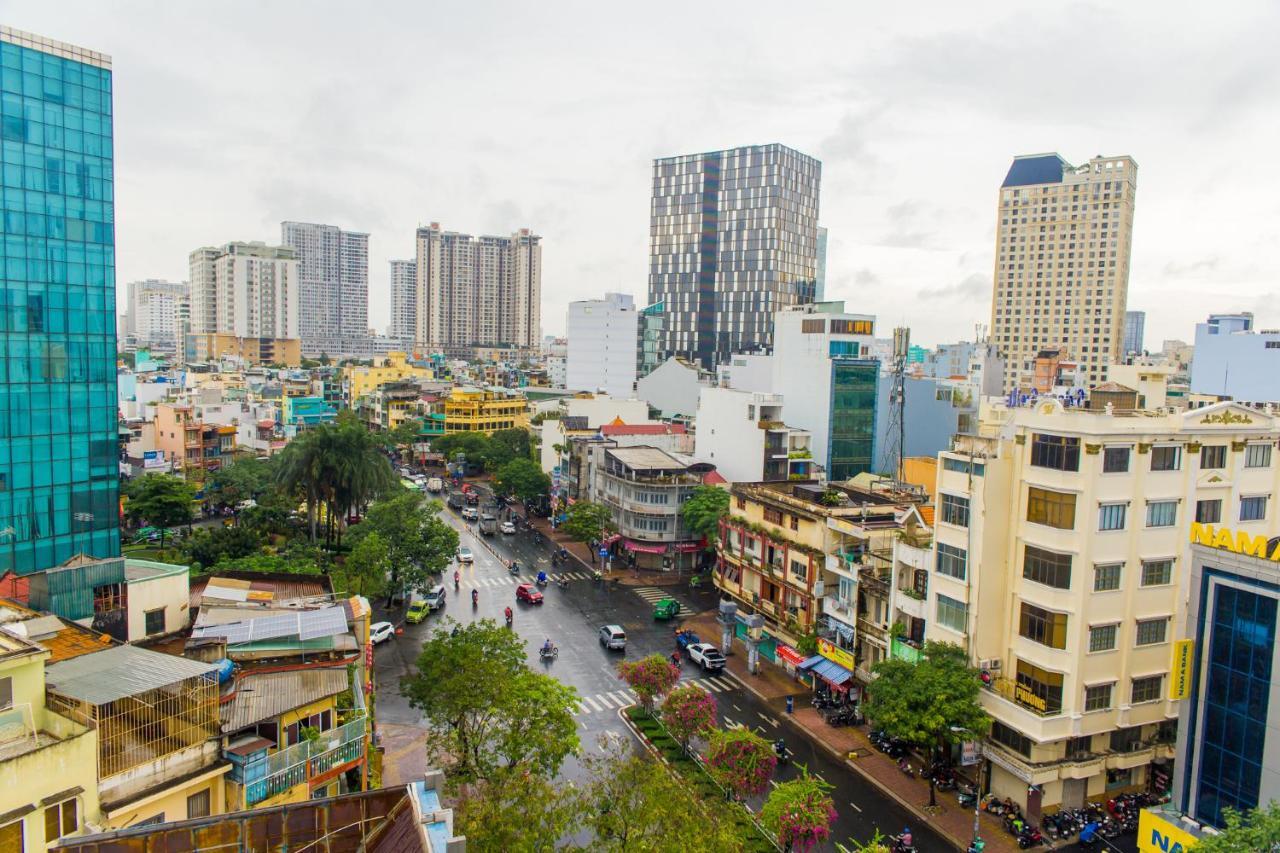 Hotel Kally Saigon Хошимин Екстериор снимка