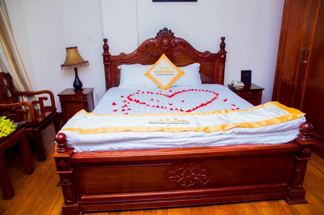 Hotel Kally Saigon Хошимин Екстериор снимка