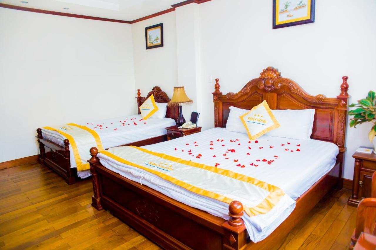 Hotel Kally Saigon Хошимин Екстериор снимка