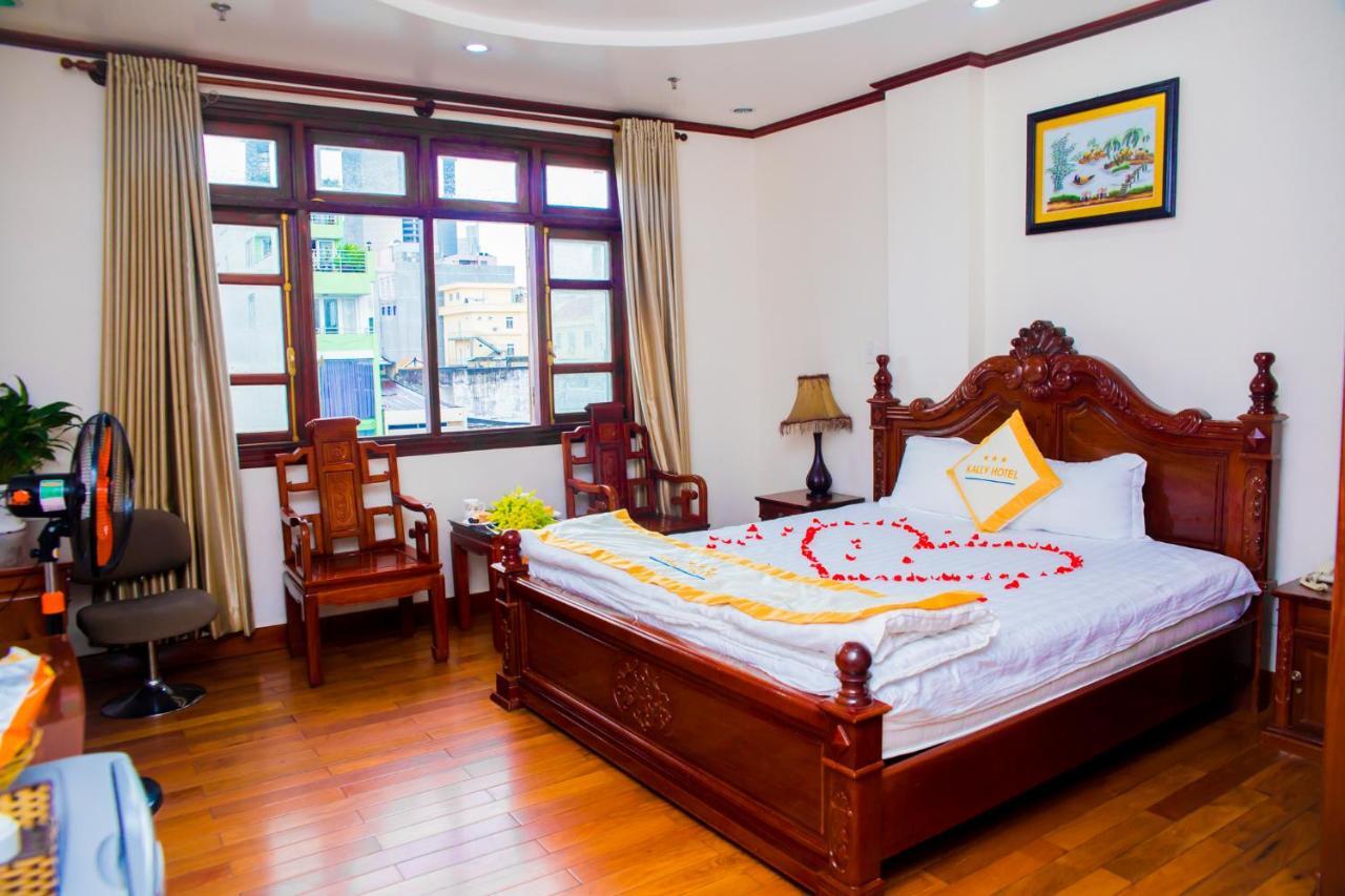 Hotel Kally Saigon Хошимин Екстериор снимка