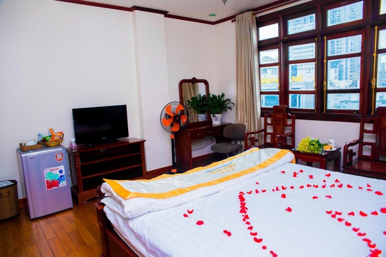 Hotel Kally Saigon Хошимин Екстериор снимка