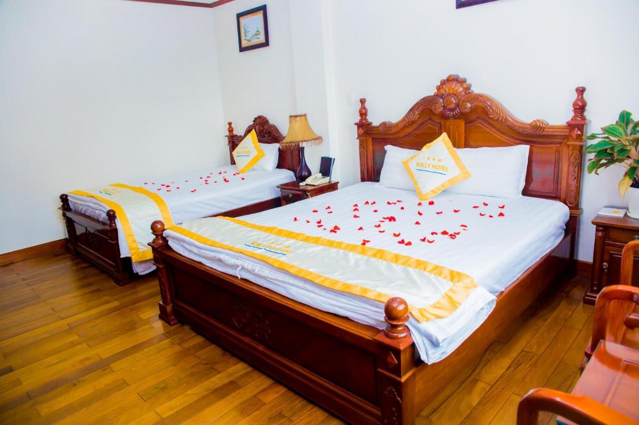 Hotel Kally Saigon Хошимин Екстериор снимка